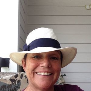 Meet your Posher, Claire